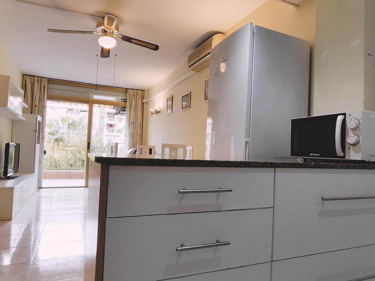 Luminoso Apartamento En Salou Con Terraza Y Parque Infantil Ideal Familias Εξωτερικό φωτογραφία