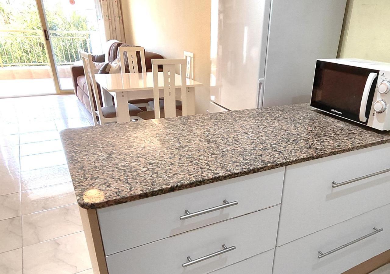 Luminoso Apartamento En Salou Con Terraza Y Parque Infantil Ideal Familias Εξωτερικό φωτογραφία