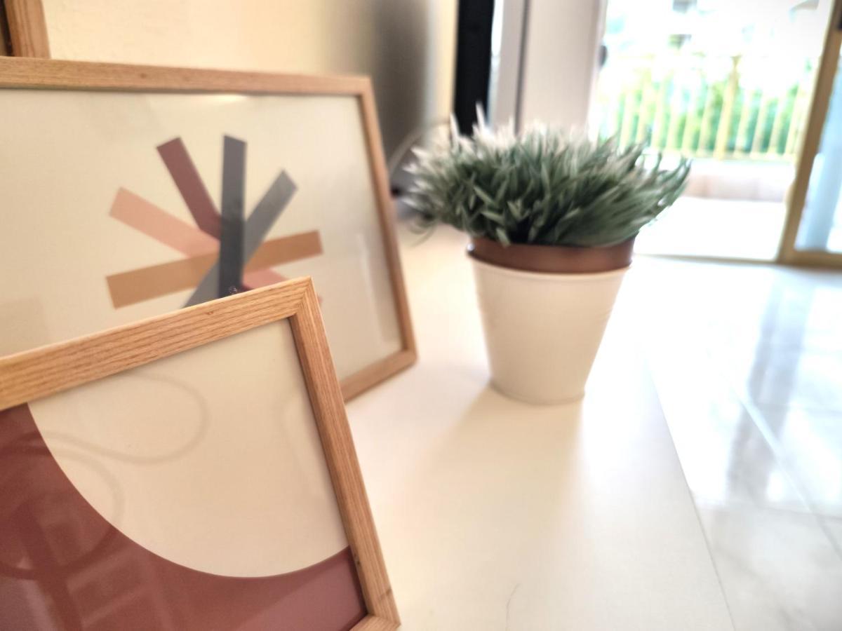 Luminoso Apartamento En Salou Con Terraza Y Parque Infantil Ideal Familias Εξωτερικό φωτογραφία